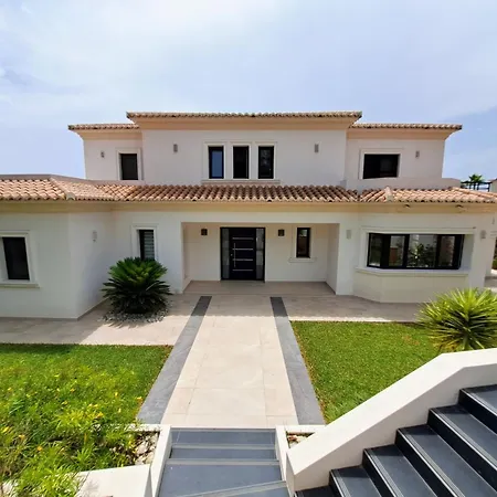 Almandrina By Interhome
